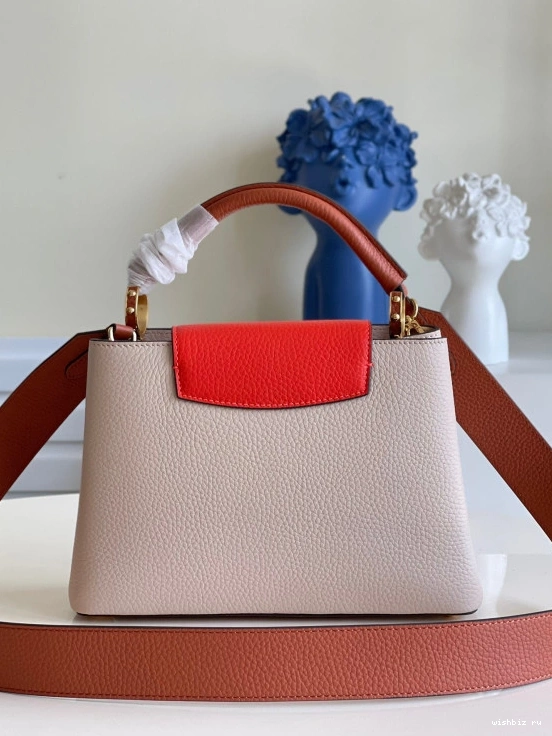 WIS CAPUCINES VUITTON LOUIS BB 0723